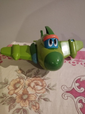 Robotic toy like new that talks