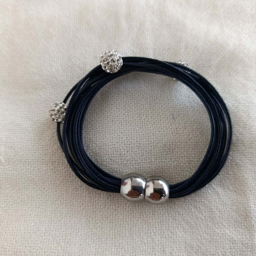 Leather bracelet blue with metal decorations and magnetic clasp new