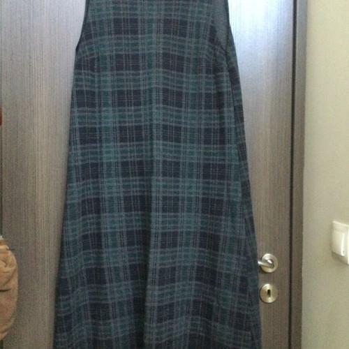 Sleeveless checked dress like new, gray and green