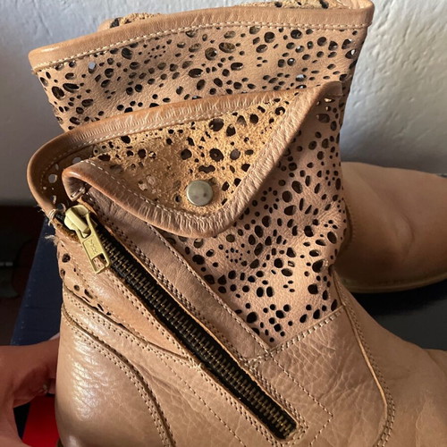 Kricket leather boots like new, size 37, beige