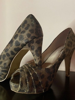 Γόβες Festissimo Peep-Toe animal print, νούμερο 38, σε άριστη κατάσταση