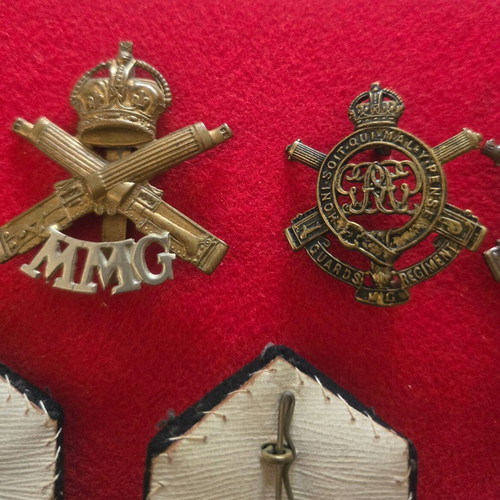 Epaulets and Pins Royal Navy Officer 1940-41 like new, set