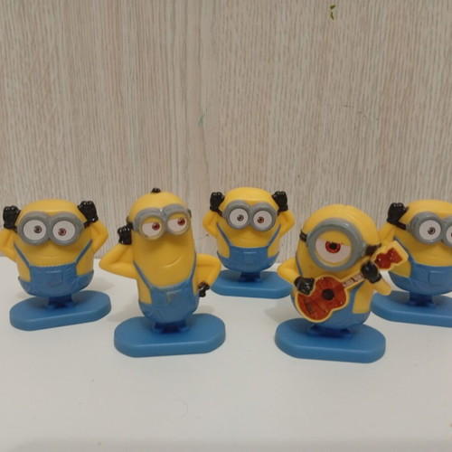 Nestle Minions figure set used, Despicable Me characters