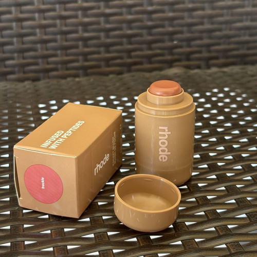 Rhode Pocket Blush Freckle new unused
