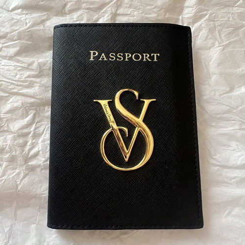 Victoria's Secret passport holder leather used, black and gold