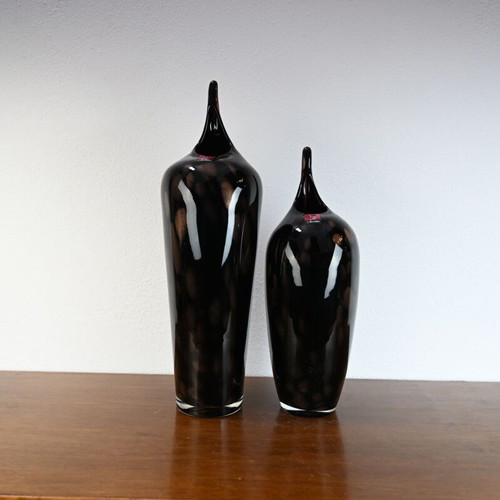 Black decorative vases pair like new, modern design