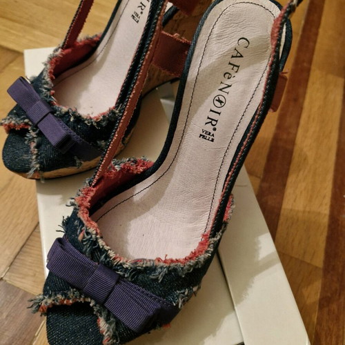 CafeNoir women's platform shoes blue like new, size 36