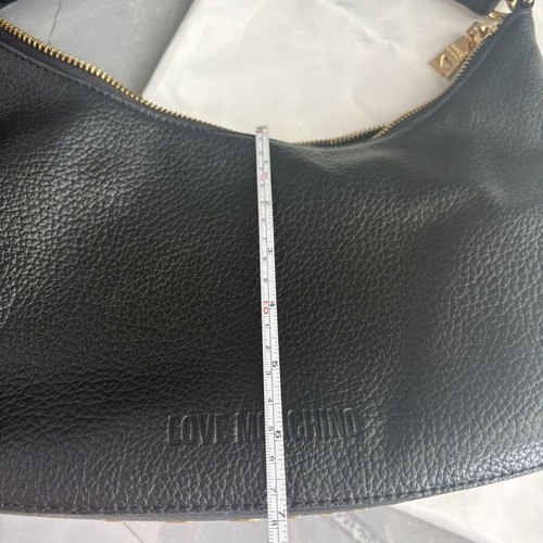 Τσάντα Moschino Love μαύρη χιαστί μεταχειρισμένη
