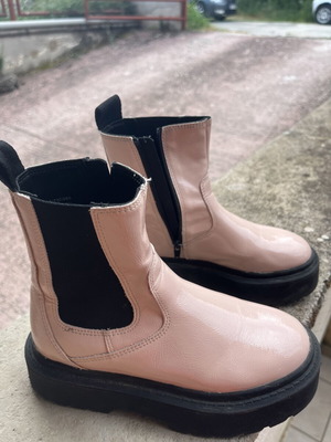 Zara girl boots size 32 used, beige