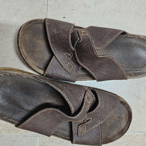 Men's summer leather slippers used, size 43, brown