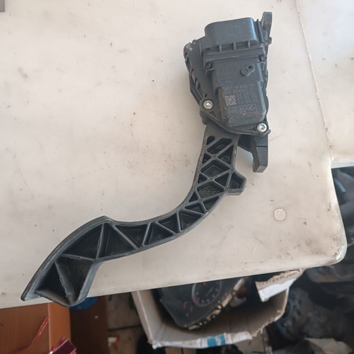 Throttle Pedal for Ford Focus '04-'08 like new