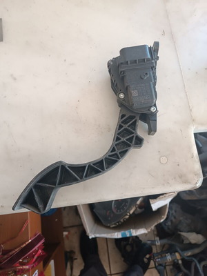 Throttle Pedal for Ford Focus '04-'08 like new