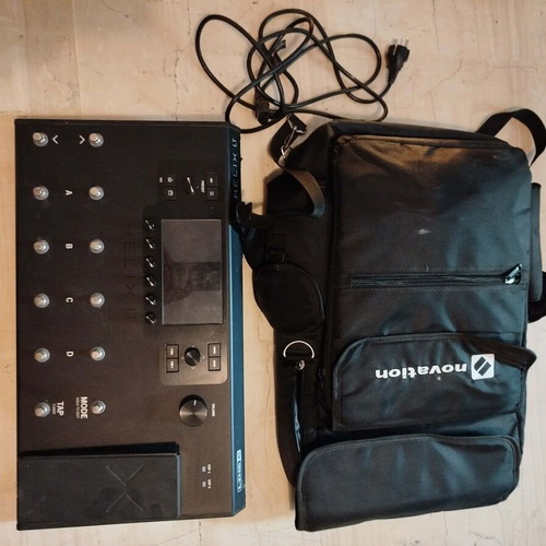 Line 6 Helix LT guitar effects processor like new with Novation case