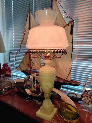 Lamp - Alabaster with 2 glasses