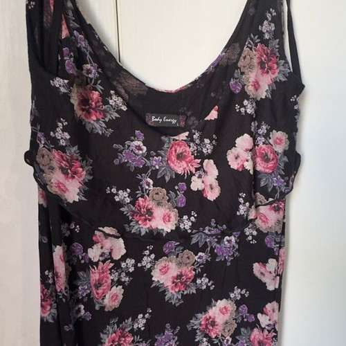 Floral long dress size L like new, black and pink