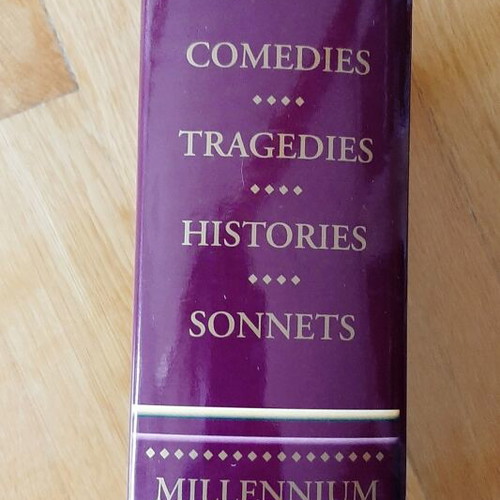 Shakspeare deluxe volume like new, English with illustrations