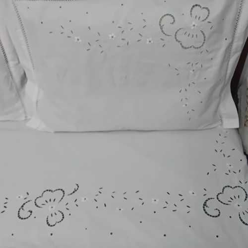 Handmade double cotton cutwork sheet with pillowcases