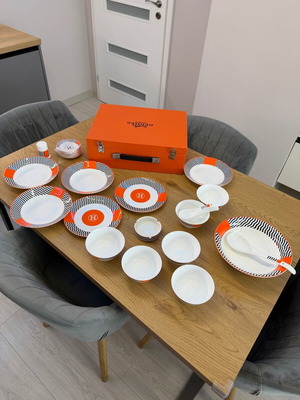 Hermes 28-piece dinnerware set new, porcelain