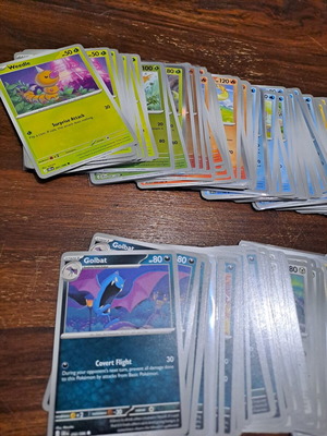 Chaos Rising Pokémon cards pack of 50, near mint