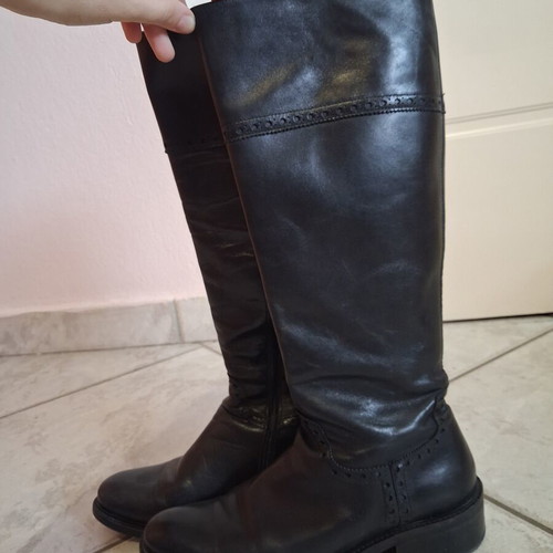 La Manuelita leather boots western style, like new, size 38, black