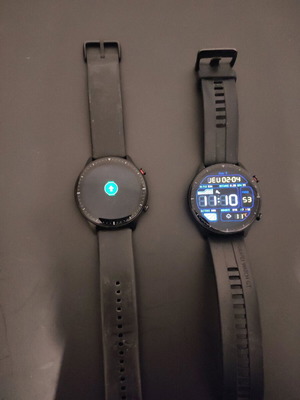 Smarwatches Amazfit GTR2 два употребявани часовника за ремонт или резервни части
