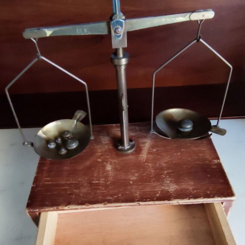 Vintage precision scale from 1900 like new