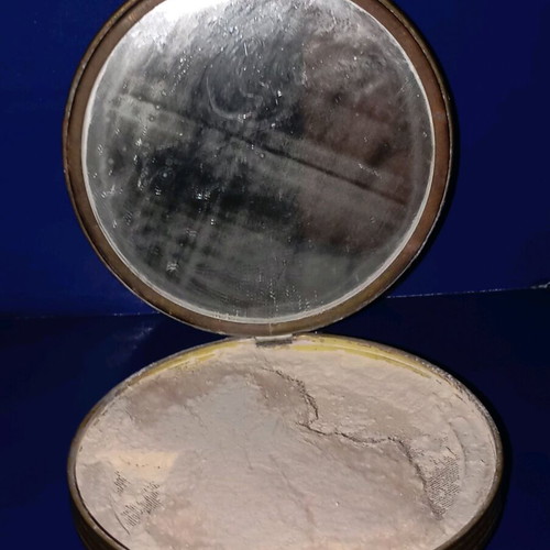 Vintage powder box used with Paris map design