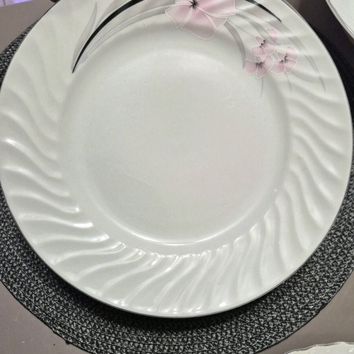 Porcelain dinnerware set new, Kitka factory, 13-piece set