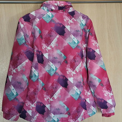 Kids ski jacket like new, size 9-10 years