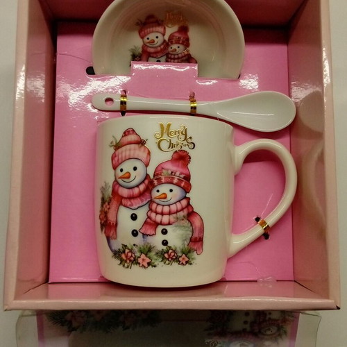 Christmas mug set with plate and spoon, new