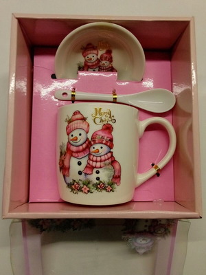 Christmas mug set with plate and spoon, new