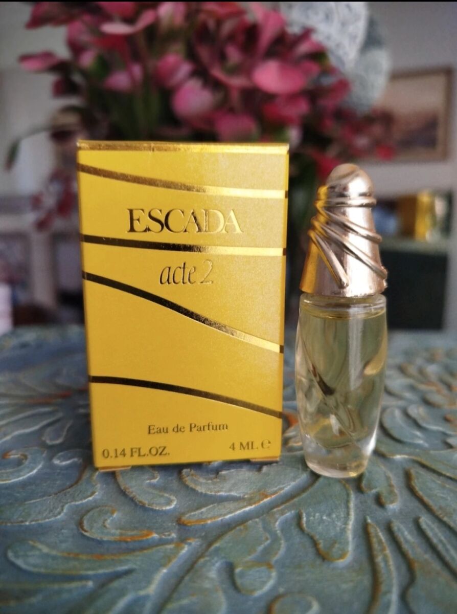 Escada Acte 2 Eau de Parfum mini 4 ml new - € 14,00 - Vendora.cy