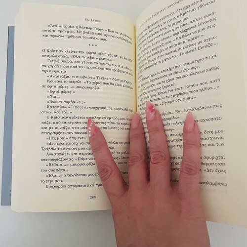Fifty Shades Darker by E.L. James like new Greek edition