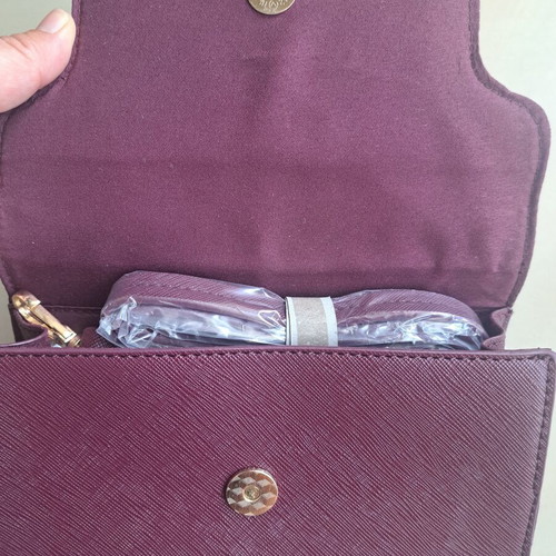Valtiva clutch shoulder bag like new, burgundy saffiano texture