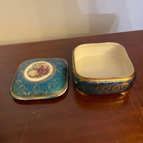 Italian porcelain jewelry box vintage Falconara like new
