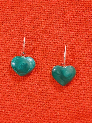 Malachite earrings new, heart shape with silver clasp