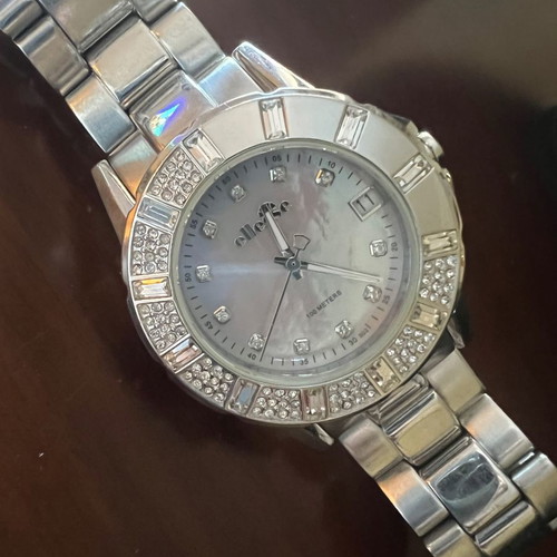 Ellesse women's watch used with stones and stainless steel bracelet