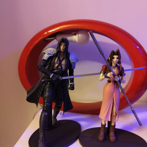 Final Fantasy VII figures used set with Cloud Strife, Tifa Lockhart, Sephiroth, Aerith