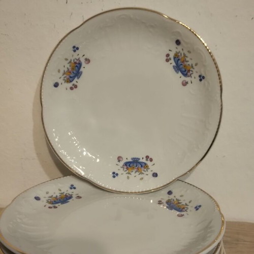 Dinner plates set of six like new, for fruit or snacks with forks
