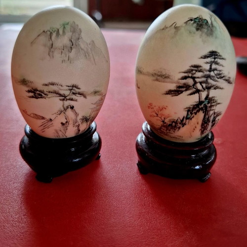 Chinese painting on eggs with stands vintage, like new, set of two