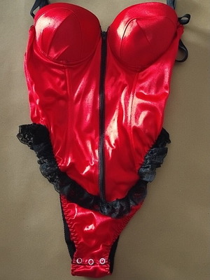 Lingerie new, size 2, black and red