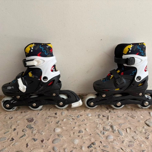 Roller skates no 31-34 and skateboard 53x16 used