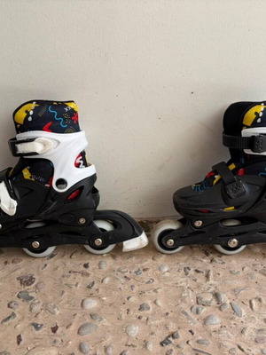 Roller skates no 31-34 and skateboard 53x16 used