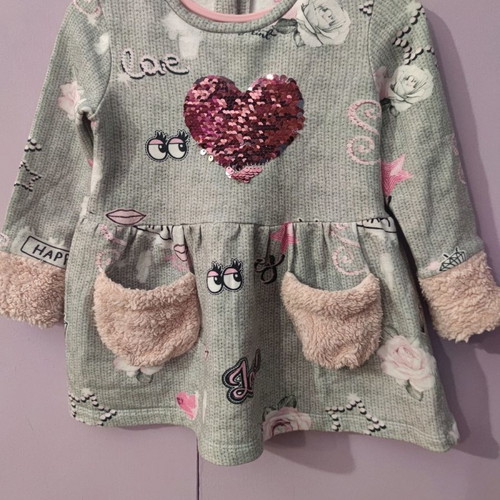 Baby girl clothing set 12 months used, excellent condition