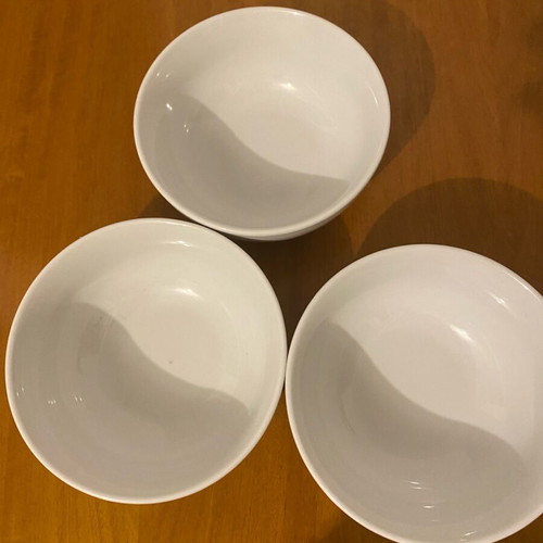 Serving bowls used, set of 3, white