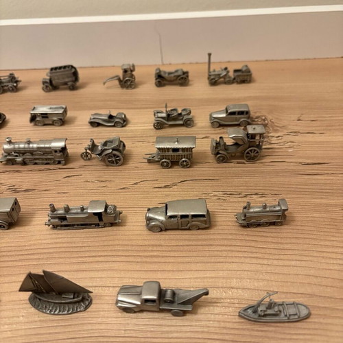 Collectible miniature collection used, 50 pieces, Travels to Yesterday