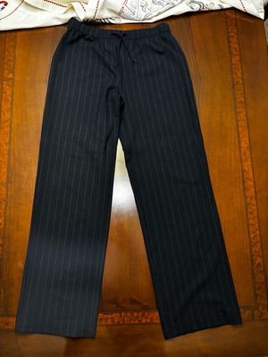 Pants like new, size M, black