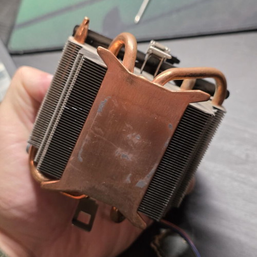 AMD Cooler with 4pin Fan Connector like new