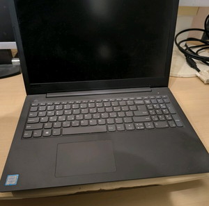 Laptop lenovo v130 / i3 6006U / 4Gb ram/ 128Gb ssd