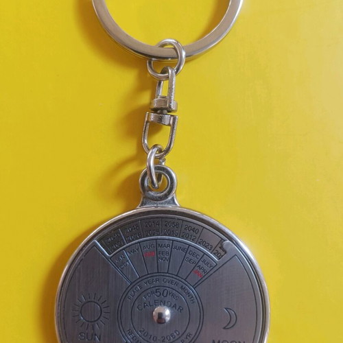 Keychain calendar 2010-2060 like new